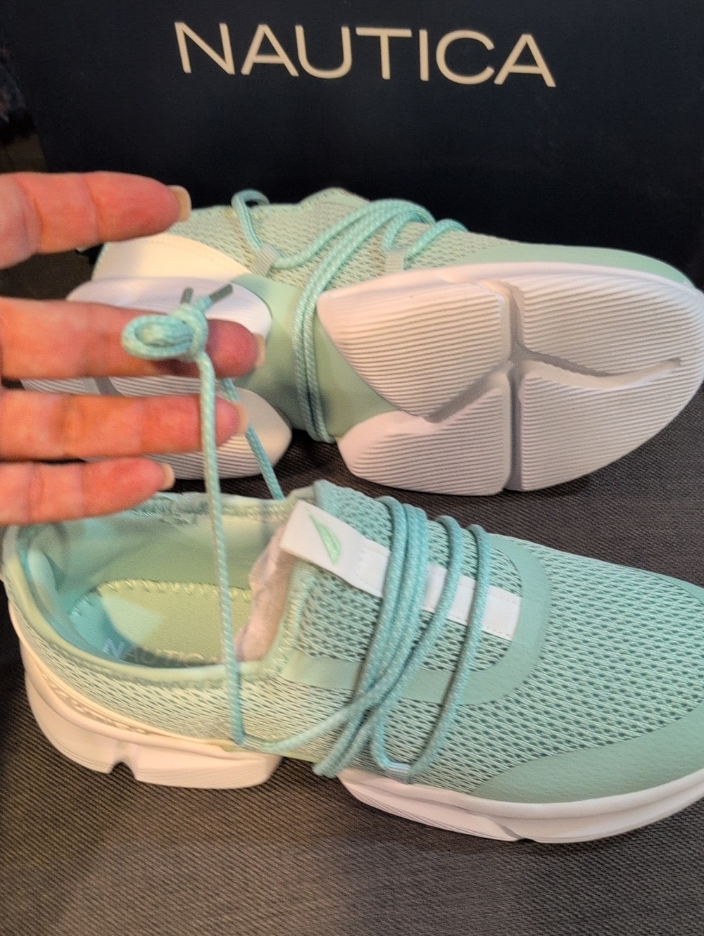 Nautica Women’s Mint Green Lace-Up Sneakers. Size 8 NWT - Picture 5 of 8